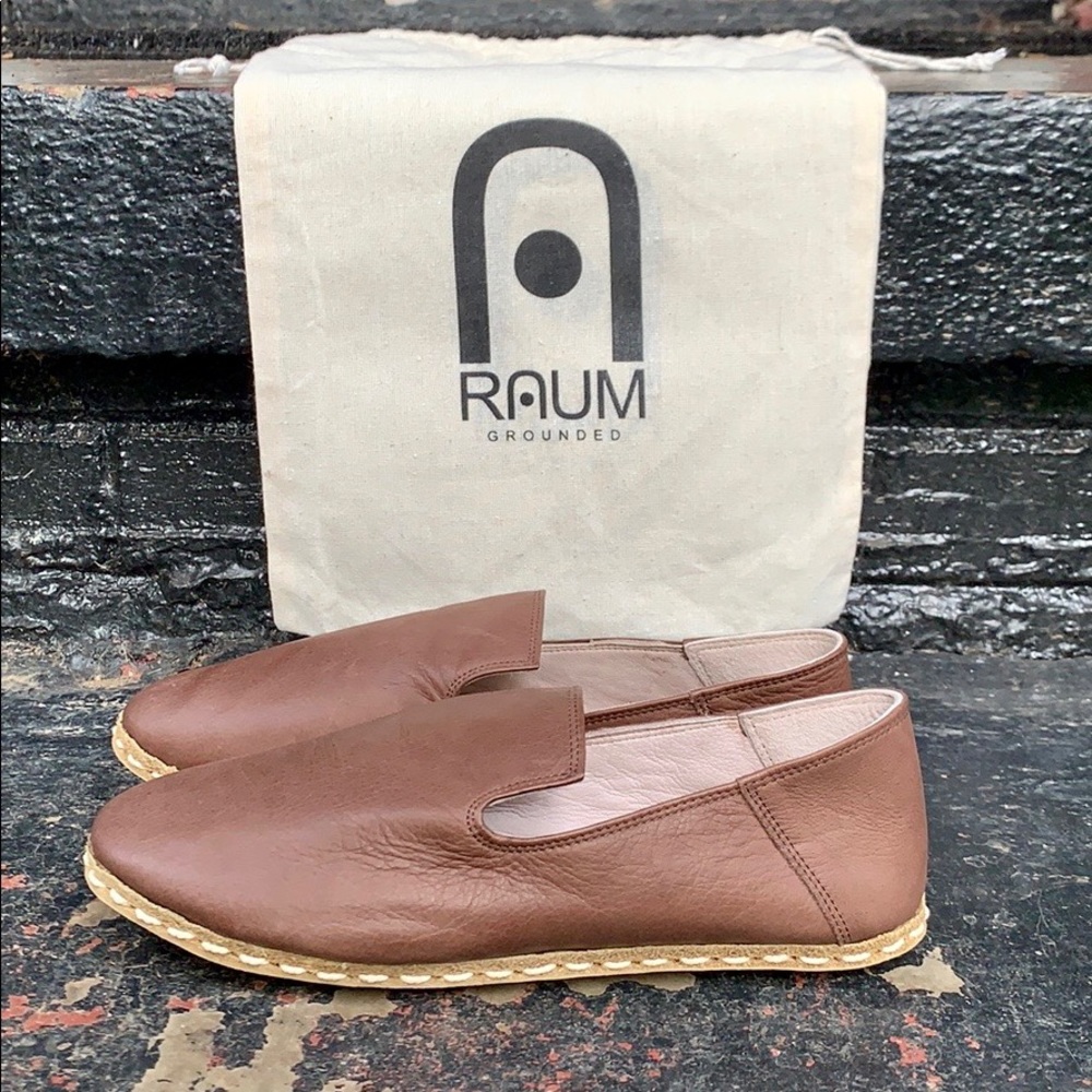 Raum Slip on Women’s size 8